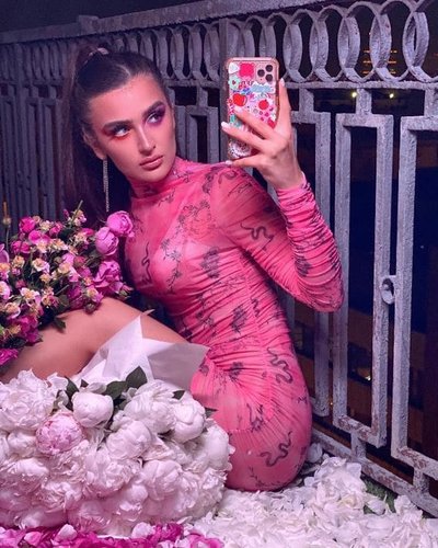 Дины Саевой