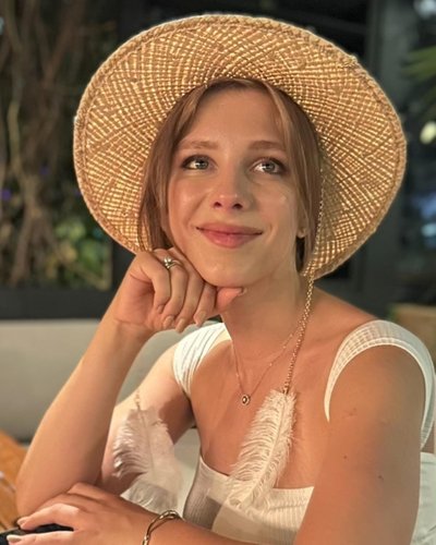 Голая Лиза Арзамасова