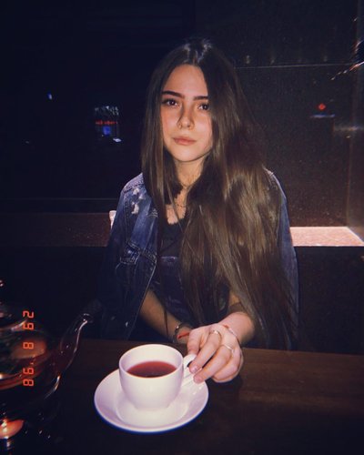 Голая Милана Бру