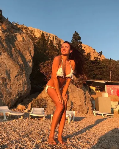 Голая Эвелина Бледанс