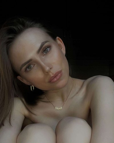 Голая Яна Енжаева