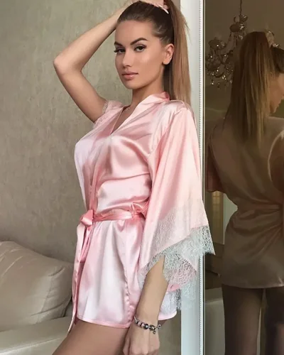 Голая Анелла Миллер