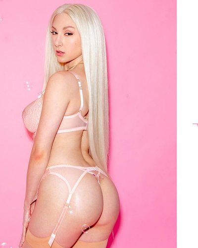 Skylar Vox Nude