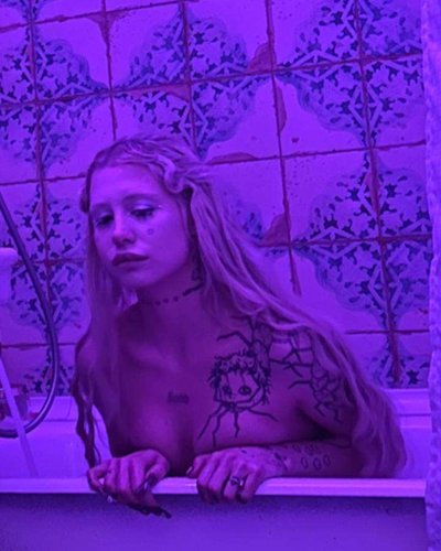 Голая Анна Михеева