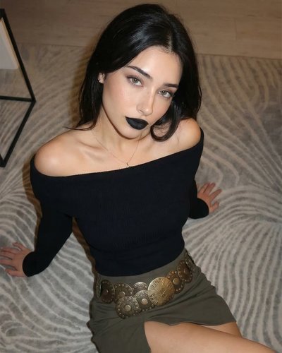 Голая Natalie Vox