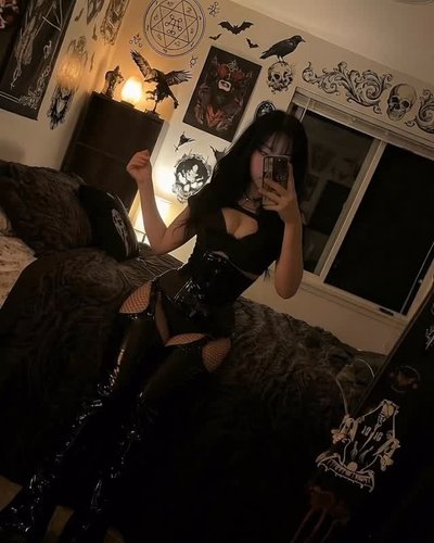 Голая Natalie Vox