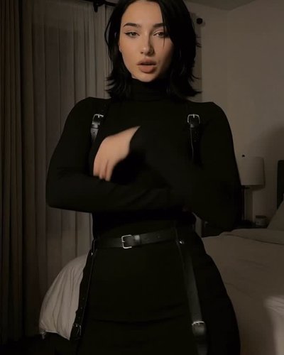 Голая Natalie Vox